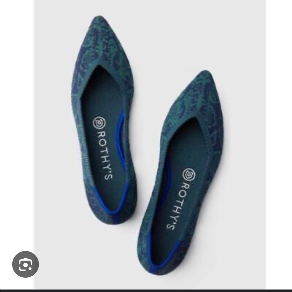 Rothy’s The Point GUC 10.5 Emerald Blue Snake